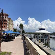 top 10 best waterfront restaurants in