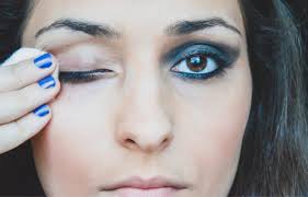 remove eye makeup after cataract surgery