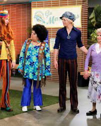 Austin & ally is an american comedy television series created by kevin kopelow and heath seifert that aired on disney channel from december 2, 2011 to january 10, 2016. Mysteries Meddling Kids Austin Ally Wiki Fandom