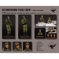 Military photos military gear military uniforms military weapons military history military aircraft army medic german uniforms military figures. 1 35 Bundeswehr Tank Crew 1960 1970 Era 2 Figures And 1 Bust Modelling Planet