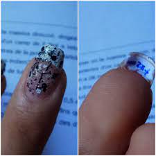 student uses nail art to cheat on test