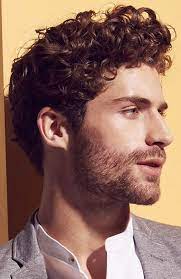 Genel görüşün aksine kıvırcık saç modelleri erkeklerde çok estetik duran bir saç tipidir. Curly Hair Erkek Kivircik Sac Modelleri Mytimeplus Net