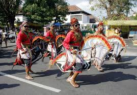 Kuda lumping also called jaran kepang is a traditional javanese dance depicting a group of horsemen. Kuda Lumping Wikipedia