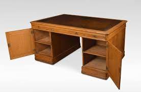 The next generation of reception counters. Large Antique Oak Partners Library Desk Bei Pamono Kaufen