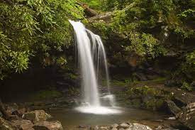 5 waterfalls in the smoky mountains you