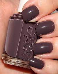 essie nail polish color smokin 039