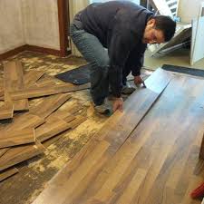 how to remove laminate floor diy