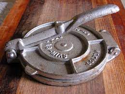 What Is A Tortilla Press Called In Spanish gambar png