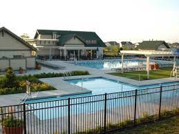 homes with pools in naperville