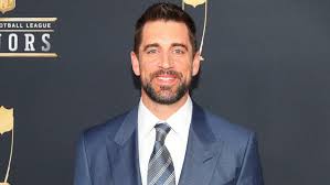 Still dating his girlfriend olivia munn? Aaron Rodgers Announces He S Engaged Entertainment Tonight