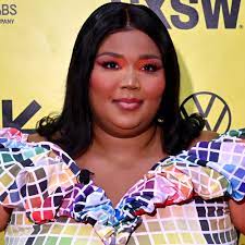 lizzo packed eight y2k nail art designs