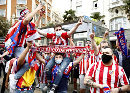 All information about atlético madrid (laliga) current squad with market values transfers rumours player stats.official club name: Atletico Madrid Lifts Trophy In Spanish La Liga 1st Time In 7 Years Daily Sabah