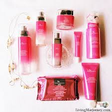 The distribution of pure beauty in malaysia is no stranger to us and as we are familiar with the brand and thus have spoken about the previous range before (link here), there is a new introduction from our beloved korea's advanced innovation which is pink by pure. Woman In Digital 8 Step Korean Skin Care With Pure Beauty Pomegranate Urban Shield