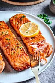 10 minute pan seared salmon crispy