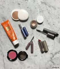 tips to choose non toxic makeup for a