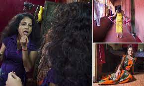 Inside Sonagachi, Asia's largest red light district with hundreds of  brothels | Daily Mail Online