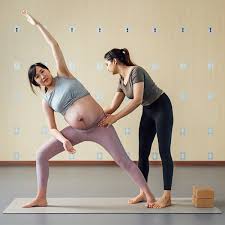 pregnancy stretches that are safe and