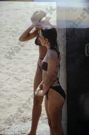 beach scene voyeur candid pretty girl in bikini Original SLIDE Hf5 