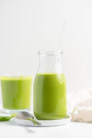 delicious green kale spinach smoothie