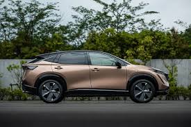Nissan ariya is set to go on sale in japan by the middle of next year, and in europe, north america and china by the end of 2021. Meet The Rose Gold Nissan Ariya Nissan S First Electric Crossover Suv