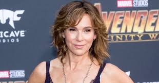 As of 2018, she resides in venice, california along with her husband and children. Jennifer Grey Height Age Movies Net Worth Plastic Surgery Creeto