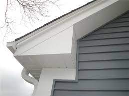 Vinyl soffit and facia have become extremely popular trim for many homes today, largely replacing other types of siding accessories. Soffit And Fascia Systems For Your Home Midwest Construction Blog