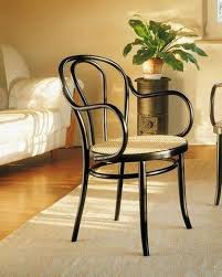 In good condition with wear consistent with age and use. Michael Thonet Designed B18 Bentwood Chair Bauhaus2yourhouse B2h Sandbox