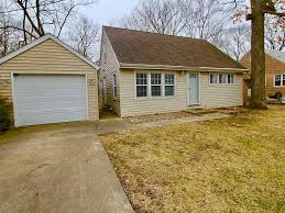 105 ember ln east peoria il 61611