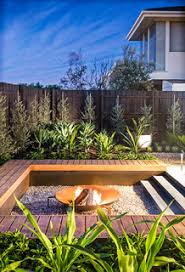 3 einfache alternativen zur feuerstelle im garten: Life At The Beach Contemporary Landscape Melbourne By Bayon Gardens