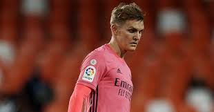 Arsenal are pushing to sign the real madrid playmaker martin ødegaard on loan for the rest of the season, with optimism growing there that they will beat real sociedad to his signature. Anu686w6ocqkfm