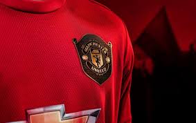 The official manchester united website with news, fixtures, videos, tickets, live match coverage, match highlights, player profiles, transfers, shop and more. Domashnyaya Forma Manchester Yunajted 19 20 Footykits Ru Vse O Futbolnoj Forme