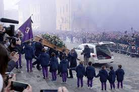 This is the square in florence for davide astori funeral. Loud Fans Sung Songs And Lit Flares At Davide Astori S Funeral