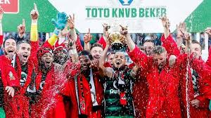 De clubs die europees voetbal spelen stromen tijdens de achtste finale van het toernooi in. Samenvatting Bekerfinale Az Feyenoord 0 3 Fr Fans Nl