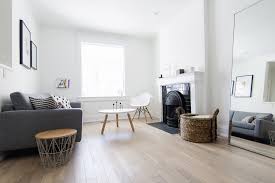 Untuk membuat desain rumah gaya minimalis anda bisa memilih opsi dengan tatanan batu alam di bagian depannya. 13 Warna Cat Rumah Sederhana Untukmu Simpel Tapi Keren