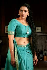 Download Hot Pic s Swetha Menon Latest Navel Show in Rathinirvedam
