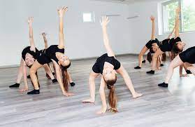 Jazz dance paralleled the birth and spread of jazz itself from roots in black american society and was popularized. Jazz Dance Tanzwerk Wesseling