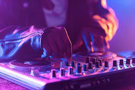 dj images free on freepik