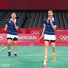 Badminton strategies and tactics for singles and doubles. Gorcy1difz1utm