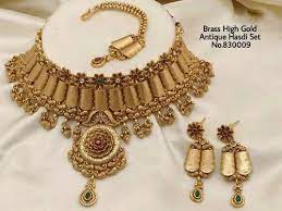 br high gold hasdi set with earrings