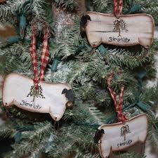 primitive christmas tree ornaments and