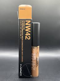 smooth wear concealer nw 42