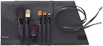 friday giveaway adesign brushes travel