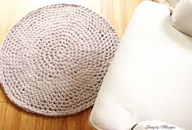 hand crochet a large circular rug
