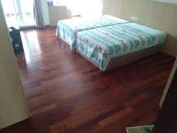 Tindakan membuang lantai kayu lama bisa dibilang perbuatan yang tidak terpuji,tidak menghargai. 7 Ide Jual Parket Bekas Parket Lantai Kayu Lantai