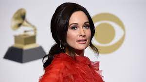 kacey musgraves to present at the oscars