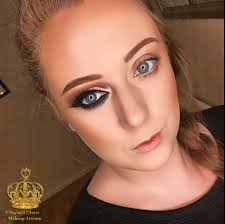 inslam vs natural makeup look