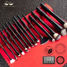 cuff n lashes makeup brushes f011