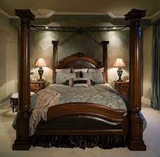 Wood Canopy Bed Frame Queen Size