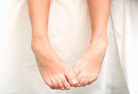 the lowdown on fungal toenail infections