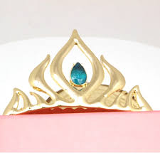 Sailor moon takes her tiara, turning it into what looks like a glowing white energy disk, says moon tiara action!, and throws it at the enemy. Anime Peripheral Accessories Create Snow And Ice Elsa Coronation Crown Crown Cosplay Tiara Combs Tiara China Combtiara Bridal Aliexpress